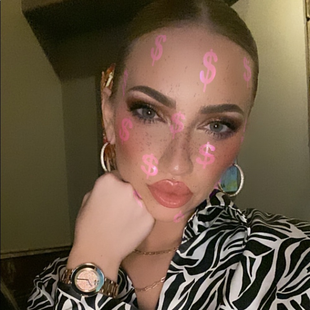 Meet your Posher, Kasey